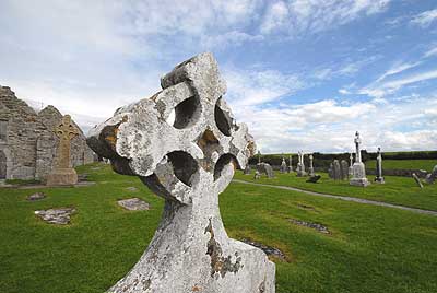 Irland Clonmacnoise-007